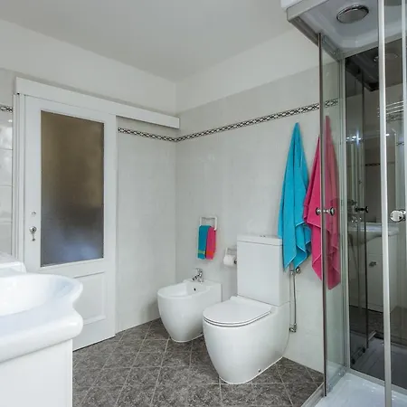 Canacci Stylish 2 Bedroom Appartamento